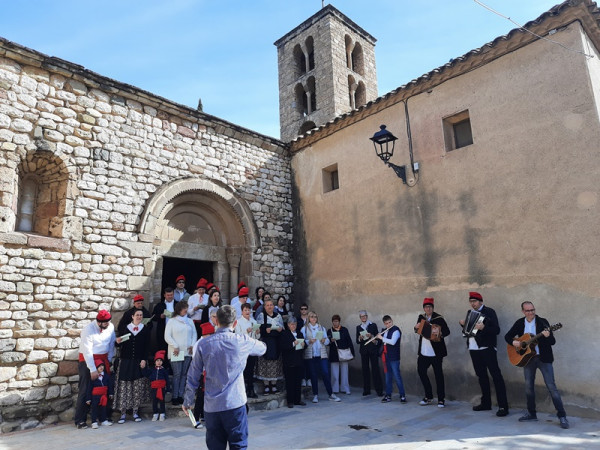 La cantada de Caramelles d’Abrera omple de nou els carrers de música. Gràcies a totes i tots!