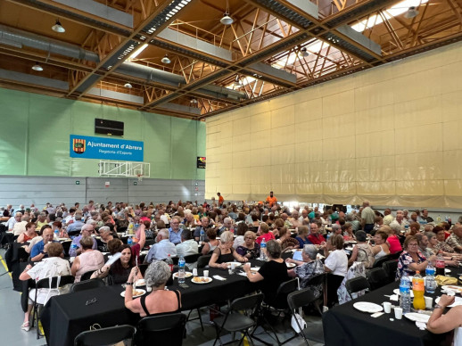 Festa Major 2023: Celebrem el berenar-sopar de Festa Major de la nostra Gent Gran amb l'assistència d'unes 300 persones. Moltes gràcies a tothom!