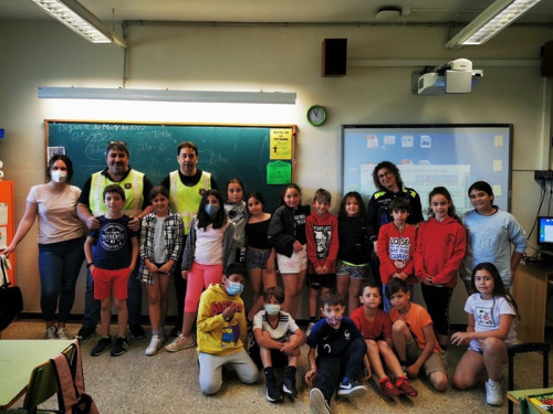 A Abrera apostem per la mobilitat segura a les escoles del nostre municipi amb formació teòrica i pràctica de l'alumnat a càrrec de la nostra Policia Local. Escola Francesc Platón i Sartí