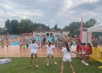 Èxit de participació i assistència a la primera sessió de Ràdio Abrera a la Piscina Municipal d'Estiu, amb les actuacions de #BigFriday On Air, i el grup de Hip Hop infantil de les Juventudes Rocieras d'Abrera!