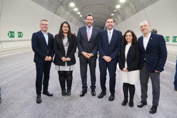 El Ministre de Transport i Mobilitat Sostenible, Óscar Puente, inaugura el tram de la B-40 entre Abrera i Viladecavalls, acompanyat per autoritats com el nostre alcalde, Jesús Naharro