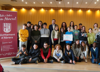 Abrera promou la cultura emprenedora amb el programa CuEmE. Les cooperatives de 5è de l’Escola Francesc Platón i Sartí han presentat els seus projectes i han recollit els seus NIF