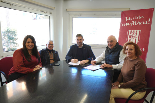 Signem novament el conveni de col·laboració amb Creu Roja del Baix Llobregat Nord per al foment del projecte “Donem Suport” d’entrega d’aliments i materials d’higiene