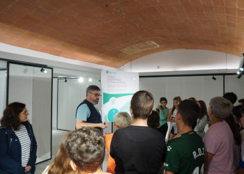 Les escoles abrerenques visiten l’exposició ‘La vida de l’aigua’ en el nou Espai Artístic Pere Torres d’Abrera