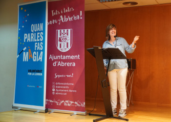 Més de 40 persones assisteixen a l’acte de cloenda dels cursos de català i la trobada de parelles lingüístiques del Voluntariat per la llengua, organitzada per l’Oficina de Català d’Abrera