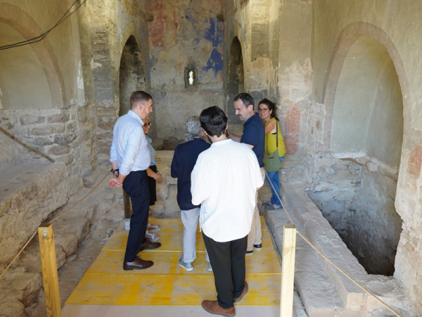 Visita institucional al jaciment arqueològic de Sant Hilari d'Abrera amb representants de la Diputació de Barcelona, Generalitat de Catalunya i Universitat de Barcelona