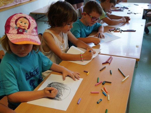 Vivim l'estiu a Abrera! Visitem el Casal d'Estiu i l'Escola Esportiva d'Estiu, amb més de 600 infants