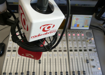 Estudi de Ràdio Abrera, emissora municipal