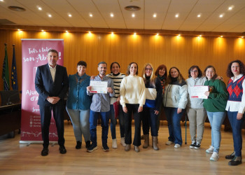 A Abrera apostem per la formació! Lliurem els diplomes acreditatius a l'alumnat de diversos cursos del Departament de Promoció Econòmica. Curs Activitats de Gestió Administrativa