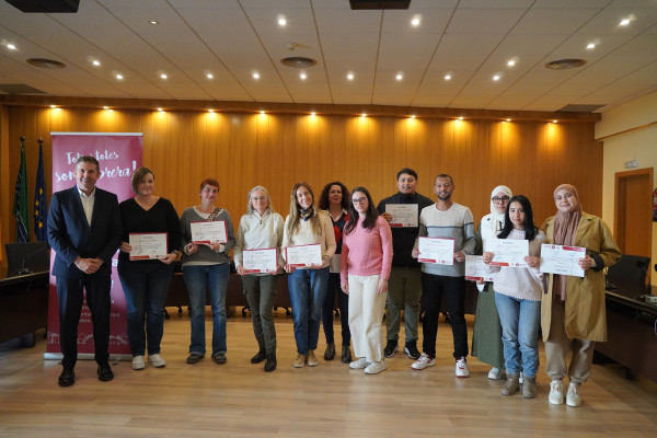 A Abrera apostem per la formació! Lliurem els diplomes acreditatius a l'alumnat de diversos cursos del Departament de Promoció Econòmica. Curs Fem Comptes Excel Bàsic