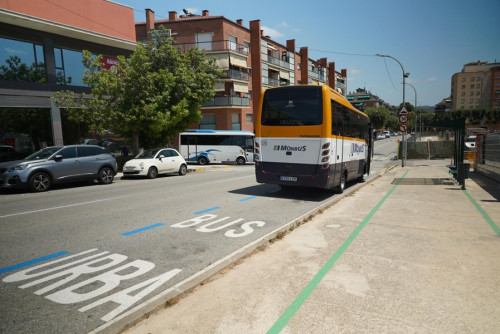 La parada del bus urbà de la rambla del Torrentet s'ha traslladat uns metres, del núm.12 al 16, per obres