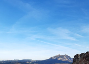 Iniciem la tercera campanya d’excavacions arqueològiques al BCIN del castell de Voltrera d’Abrera, en col·laboració amb la Universitat de Barcelona