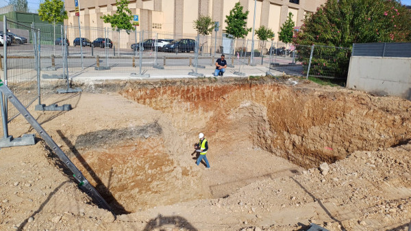 Abrera + Sostenible! Segueixen a bon ritme les obres per a la instal·lació d’una caldera de biomassa central i una xarxa de calor per als equipaments esportius d’Abrera