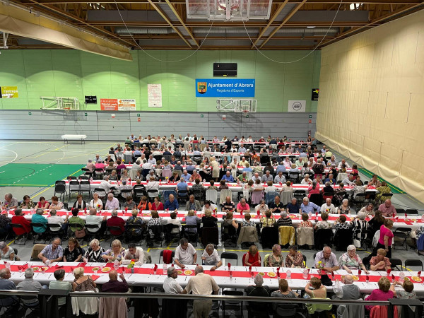 La Setmana de la Gent Gran d'Abrera torna a comptar enguany amb diferents activitats programades des d'aquest dimarts 21 al divendres 31 de maig de 2024. Sopar d'Estiu de la Gent Gran