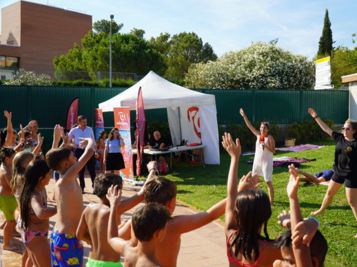 Ràdio Abrera torna a la Piscina Municipal d'Estiu aquest mes de juliol, amb música, ball, jocs, animació i regals, i amb la col·laboració de diverses entitats del nostre municipi. Dimecres 17 de juliol