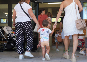 Gairebé 2.200 alumnes comencen aquest mes de setembre el curs 2024-2025 a Abrera. Bon inici de curs a tothom! Escola Francesc Platón i Sartí. Escola Bressol Municipal Món Petit