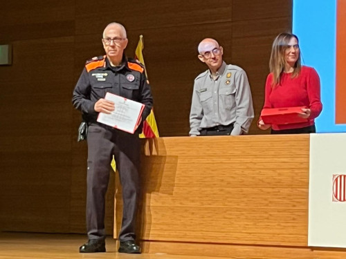 Felicitem l'Associació de Voluntaris i Voluntàries de Protecció Civil un any més pel seu reconeixement en el Dia de la Protecció Civil de Catalunya