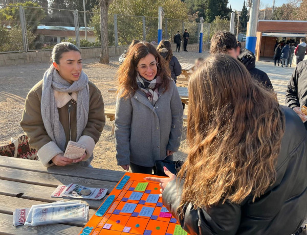 Visitem el Punt d'Informació i Dinamització en els Centres d'Educació Secundària (PIDCES) a l'Institut Voltrera d'Abrera