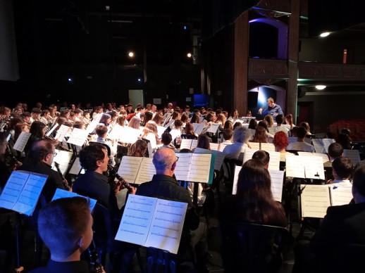 L'Escola Municipal de Música d'Abrera participa al Concert de Sta. Cecília de la Banda de la Unió Musical del Bages