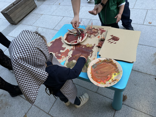 A Abrera gaudim de la Castanyada i Halloween 2023. Castanyada de l'AFA de l'Escola Bressol Món Petit