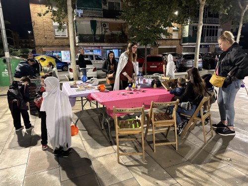 A Abrera gaudim de la Castanyada i Halloween 2023. Associació de Botiguers i Serveis d’Abrera. Sorteig de la campanya “Descobreix les bruixes d’Abrera”