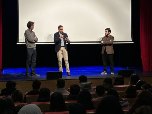 Duem a terme una Jornada de Memòria Democràtica amb l'Institut Voltrera, amb una visita a l'espai patrimonial de les Trinxeres de la Guerra Civil del Bosc de Sant Miquel i la projecció del documental 'Abrera: de la II República a la postguerra'