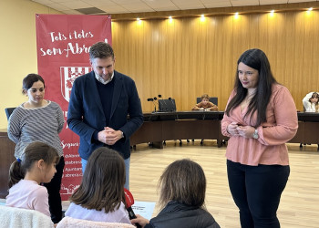 L'alumnat de tercer curs de l'Escola Ernest Lluch visita el consistori d'Abrera dins l'activitat 'El meu Ajuntament'. Moltes gràcies!