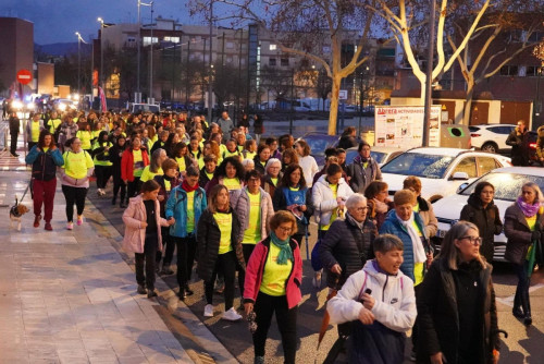 Abrera Municipi Feminista! Més de 300 persones han participat a la quarta Marxa Nocturna de la Dona a Abrera, amb el lema 'Juntes fem nostra la nit'