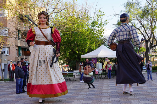 L’Associació Cultural i Folklòrica d’Abrera ha participat en la Trobada Nacional de Gegants pels carrers de Barcelona