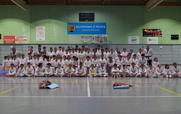 Assistim a la cloenda de les activitats d’Educació Física Infantil, Preesportiva i Taekwondo del curs 2023-2024