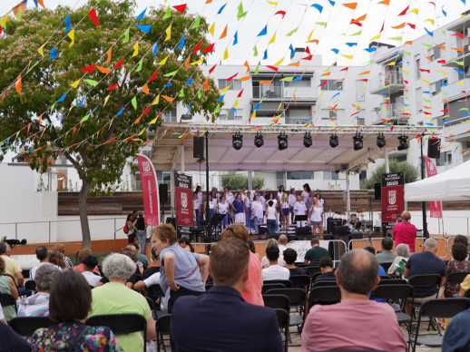 Festa Major 2024: Tarda musical a càrrec de les entitats d'Abrera. Escola Municipal de Música i Amb Cor de Gospel