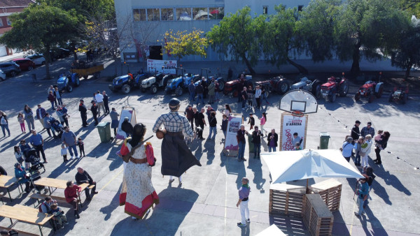 Gaudim de la 5a Fira Gastronòmica dels Porrons d’Abrera amb cuina de proximitat, bon ambient, activitats i música per a tota la família!