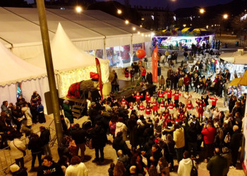 Èxit de participació en el Tió de Nadal Solidari i la inauguració del Parc de Nadal, la carpa Diverespai i el Tobogan Gegant