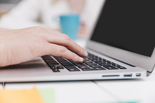 Durant el mes d’agost, des del Servei de Promoció Econòmica continuem oferint el Club de la Feina i les entrevistes d'ocupació i orientació