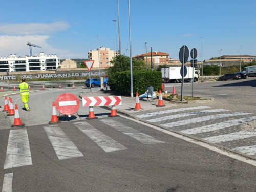 Tallat temporalment l'accés a l'autovia A-2 des del c. dels Sagraments, en sentit Martorell, per treballs de reparació d'urgència d'un esvoranc a la calçada
