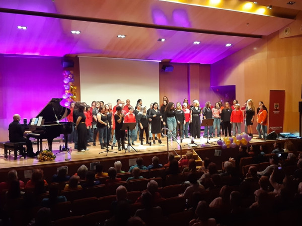 Celebrem el 5è aniversari del cor 'Amb Cor de Gospel' amb un concert contra les violències masclistes