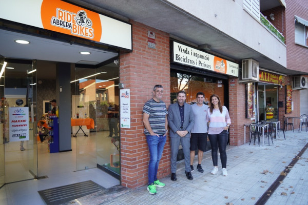 Abrera amb el sector empresarial, amb el futur! L'alcalde, Jesús Naharro, visita Ride Abrera Bikers