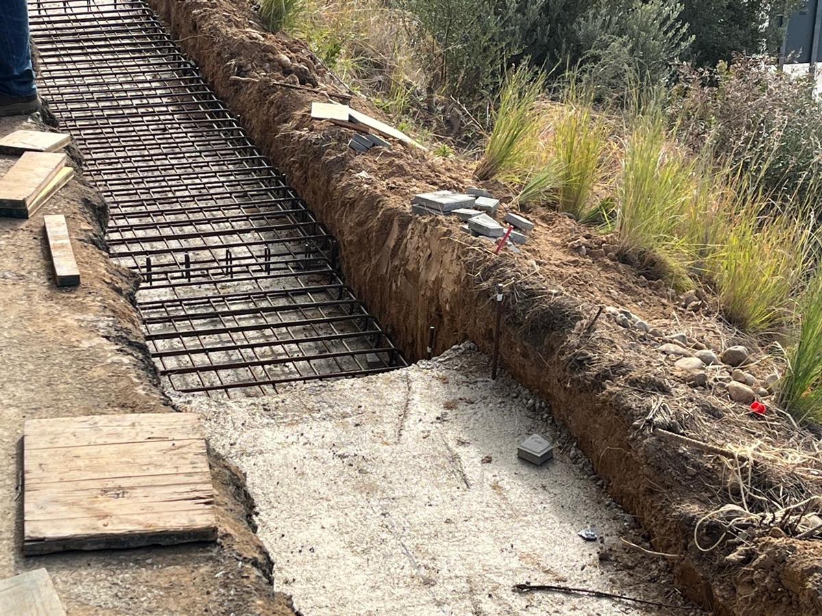 Del dimecres 10 al divendres 19 de desembre inclòs, queda tallat temporalment el carril de sortida del nucli urbà al carrer de Manresa, amnb motiu de la instal·lació de pantalles acústiques