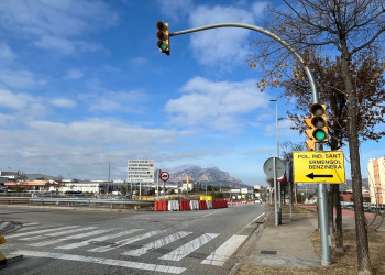 Del dimecres 10 al divendres 19 de desembre inclòs, queda tallat temporalment el carril de sortida del nucli urbà al carrer de Manresa, amnb motiu de la instal·lació de pantalles acústiques