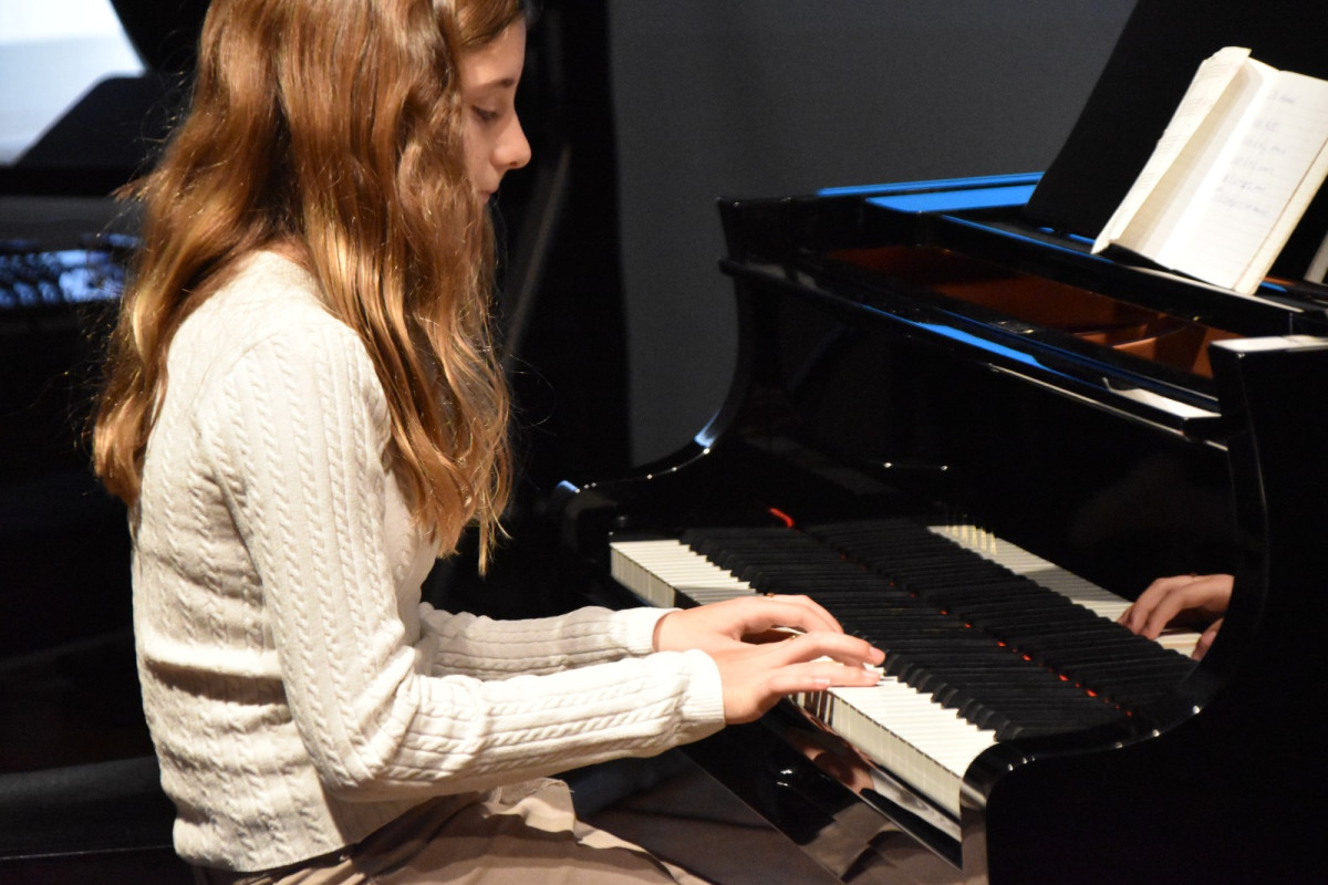 Aquest mes de març la nostra Escola Municipal de Música ha participat en la Trobada d'orquestres de corda i en l'espectacle interdisciplinari Piano Art 26