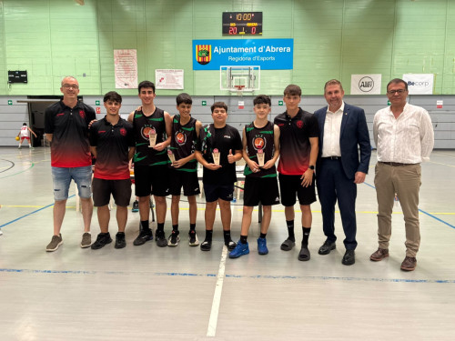 El Pavelló Esportiu Municipal d'Abrera acull amb èxit el Torneig 3x3 de bàsquet organitzat pel CB Abrera