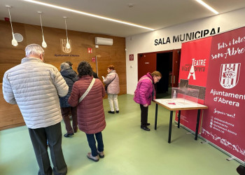 Donem el tret de sortida al XXVI Concurs de Teatre Amateur Vila d’Abrera amb 'Sense apuntador' del Grup Amalgama Teatre de Barcelona