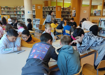 Els i les escolars del nostre municipi realitzen noves visites a la Biblioteca Josep Roca i Bros, per conèixer l'equipament i els seus serveis