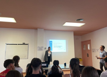 Felicitem el talent jove d'Abrera! L'alumnat de 2n de batxillerat de l'Institut Voltrera d'Abrera presenta els seus Treballs de Recerca i fa les proves d'accés a la universitat