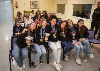 Lliurem els reconeixements esportius a les gimnastes de l'Abrera Gimnàstic Club pels darrers èxits assolits als Campionats d'Espanya i Catalunya de Gimnàstica Artística. Moltes felicitats!