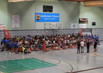 Visitem l'Escola Esportiva d'Estiu Municipal, que enguany compta amb més de 400 infants i joves