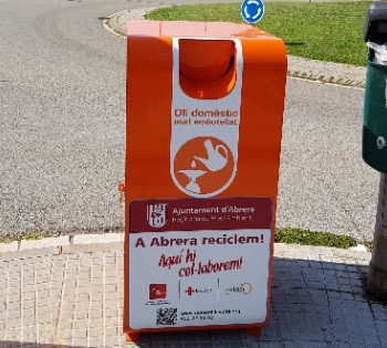 contenidor reciclatge oli