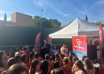 Ràdio Abrera torna a la Piscina Municipal d'Estiu aquest mes de juliol, amb música, ball, jocs, animació i regals, i amb la col·laboració de diverses entitats del nostre municipi. Dimecres 17 de juliol