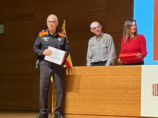 Felicitem l'Associació de Voluntaris i Voluntàries de Protecció Civil un any més pel seu reconeixement en el Dia de la Protecció Civil de Catalunya