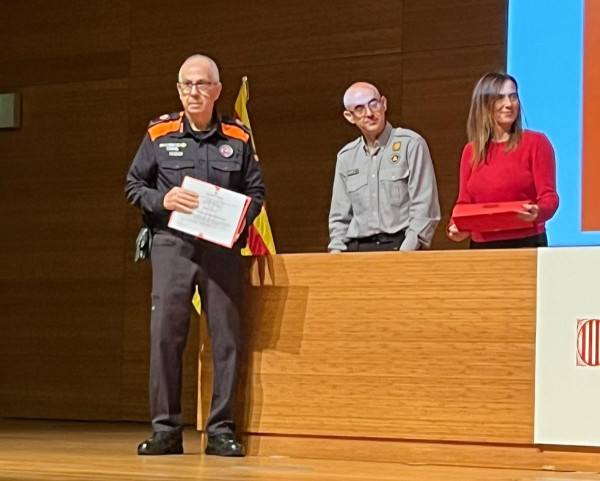 Felicitem l'Associació de Voluntaris i Voluntàries de Protecció Civil un any més pel seu reconeixement en el Dia de la Protecció Civil de Catalunya